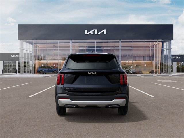 Used 2025 Kia Sorento LX image 5