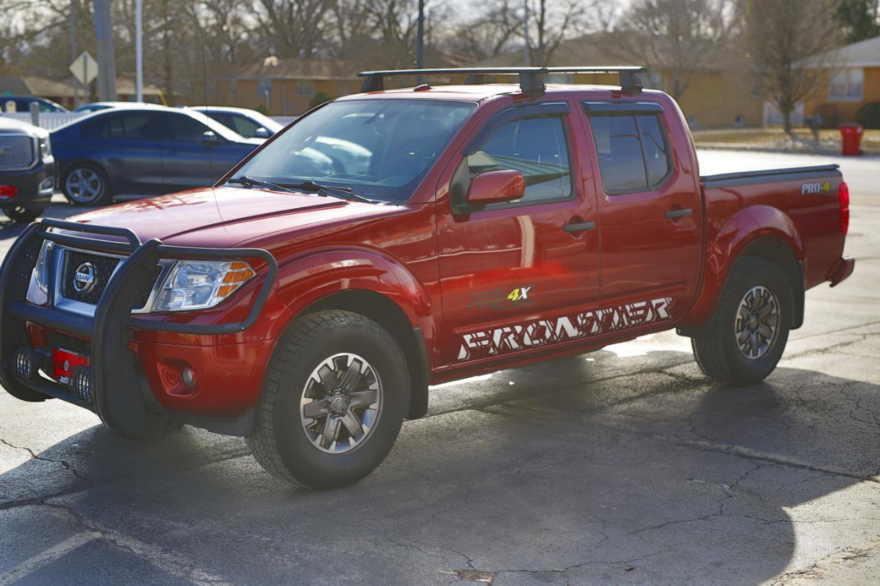 Used 2018 Nissan Frontier PRO-4X image 3