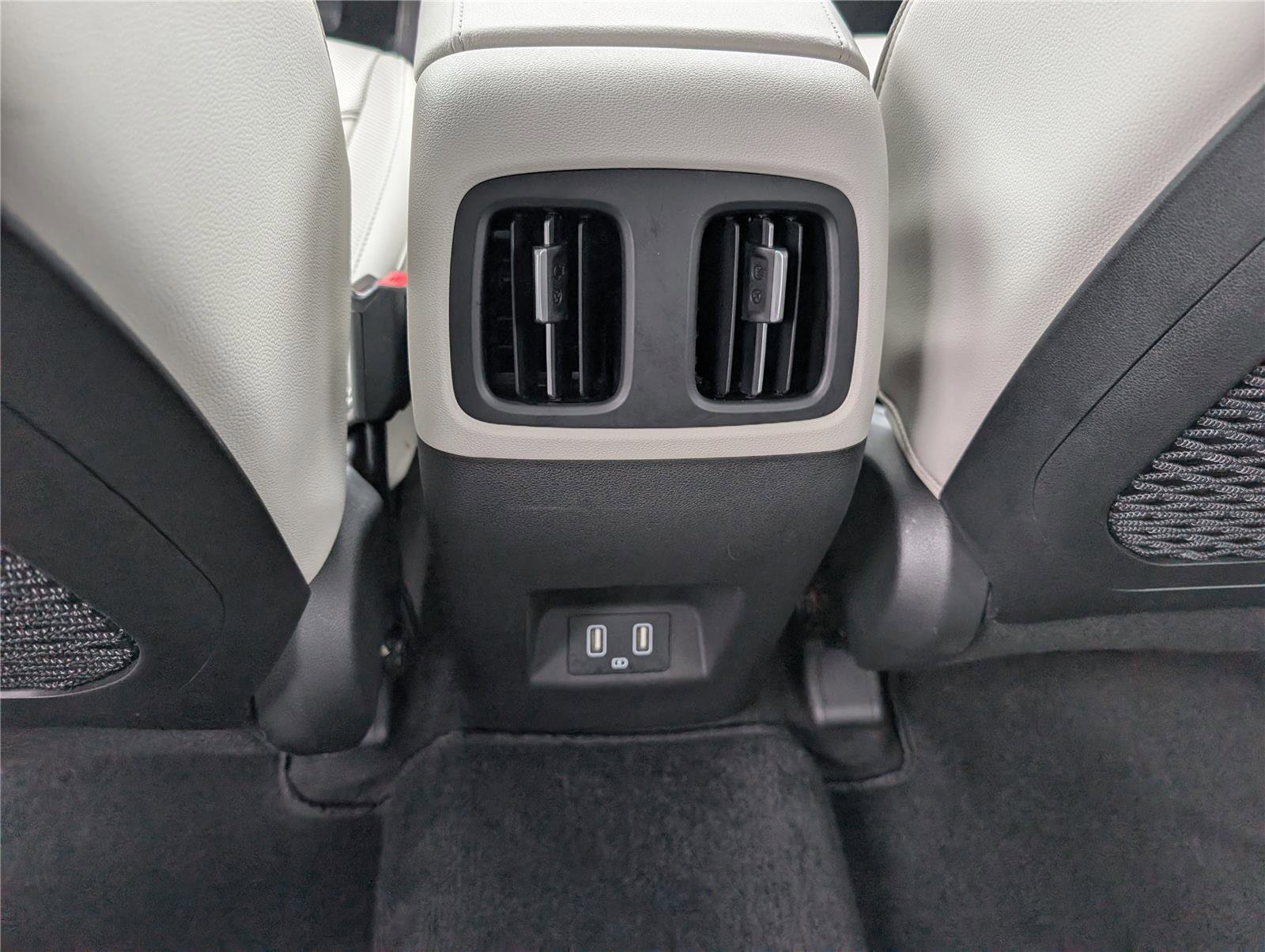 Used 2022 Hyundai Tucson Limited AWD/4WD image 18