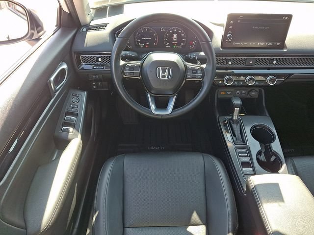 Used 2023 Honda Civic Touring image 2