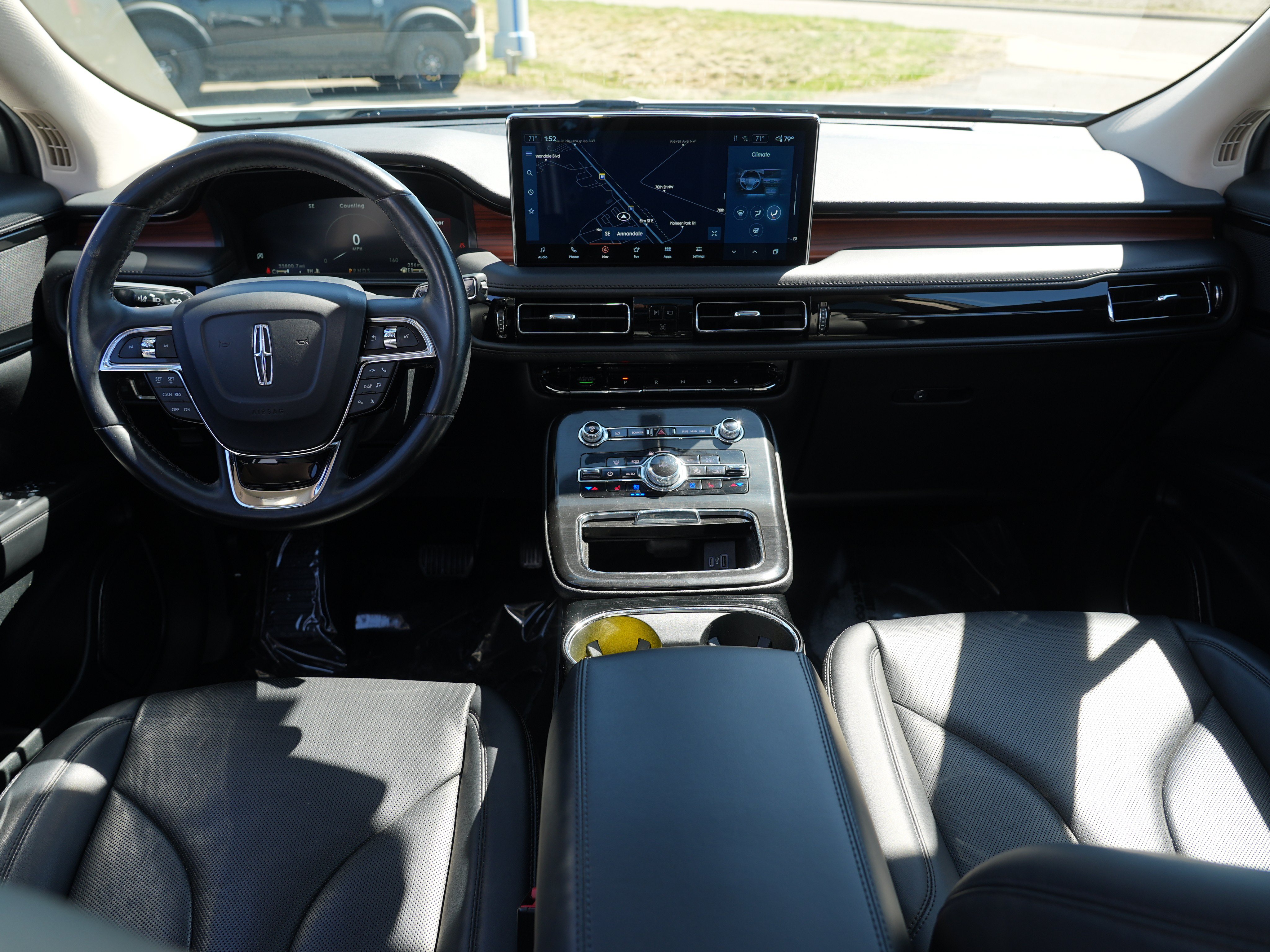Used 2022 Lincoln Nautilus Reserve AWD/4WD image 27
