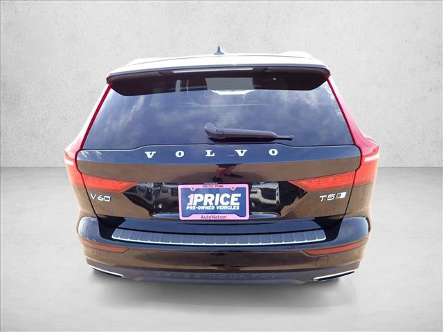 Used 2022 Volvo V60 T5 Cross Country AWD/4WD image 3