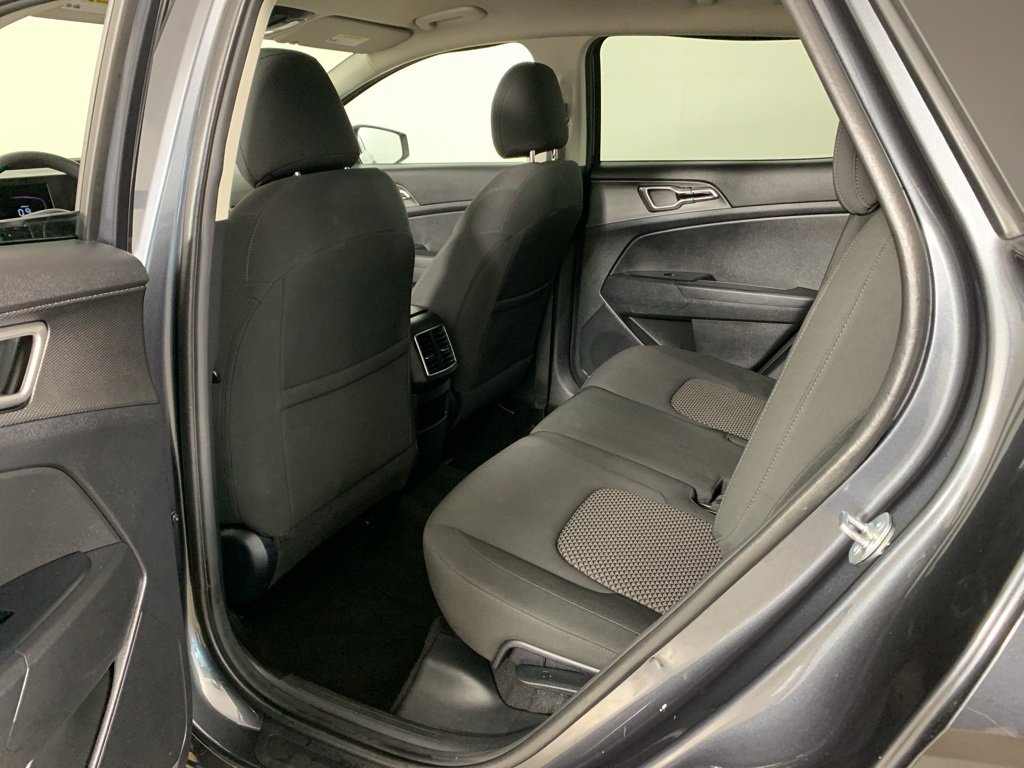 Used 2023 Kia Sportage LX image 33