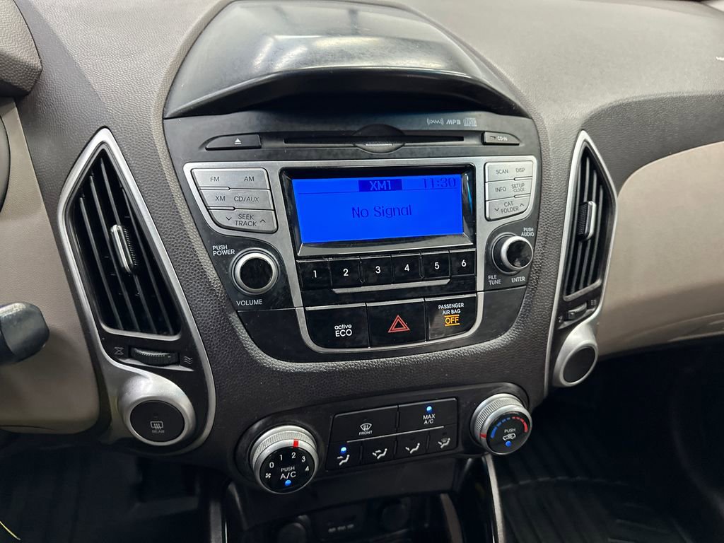 Used 2013 Hyundai Tucson GL FWD image 23