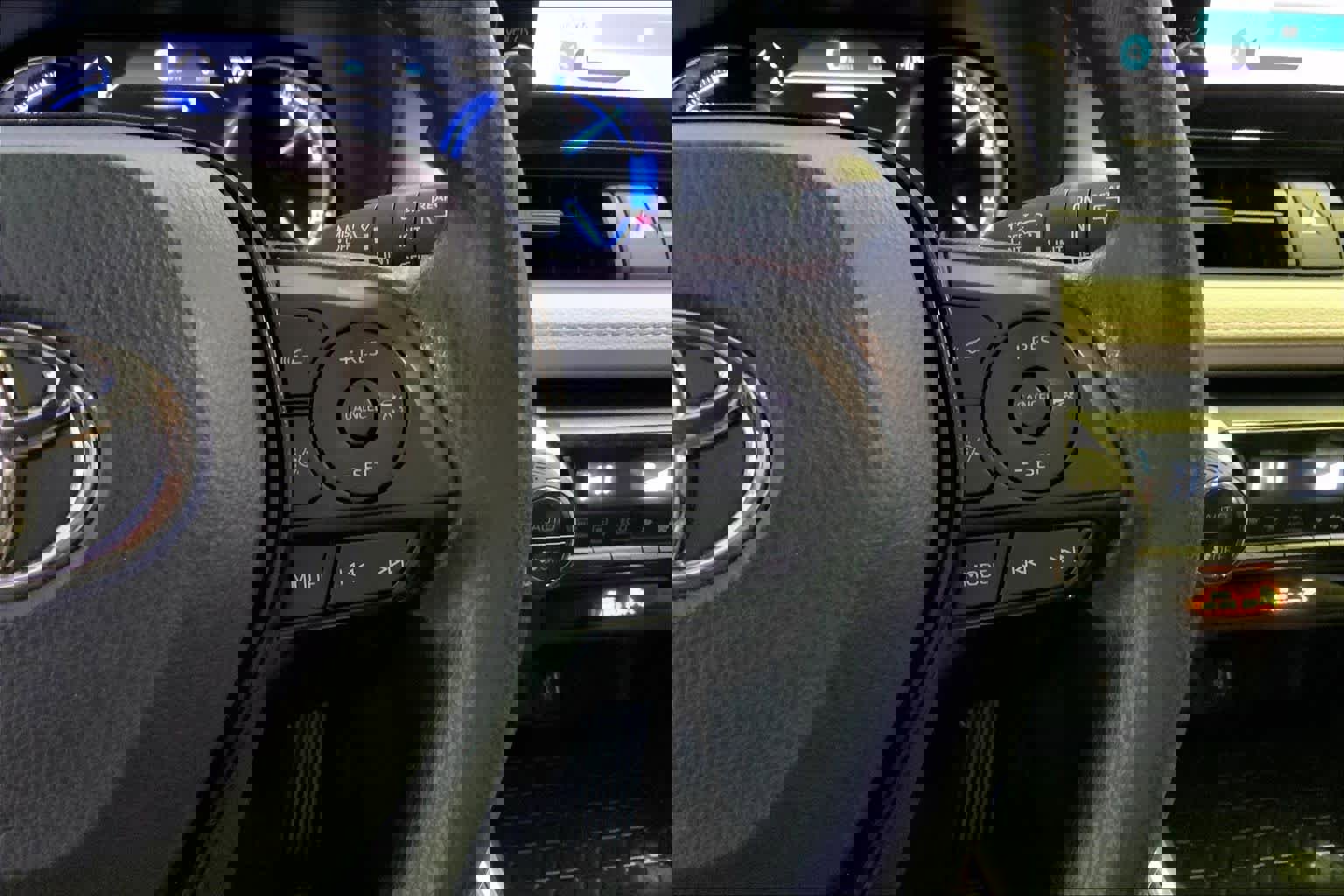 Used 2024 Toyota RAV4 XLE image 24