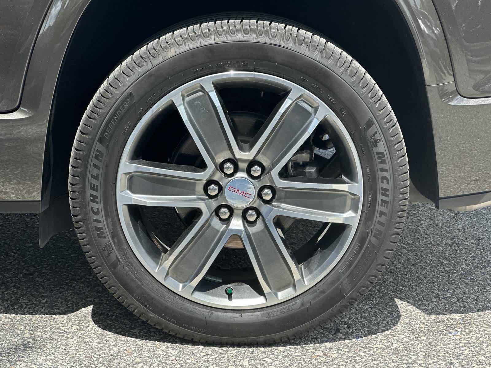 Used 2019 GMC Acadia Denali w/ Technology Package FWD image 12