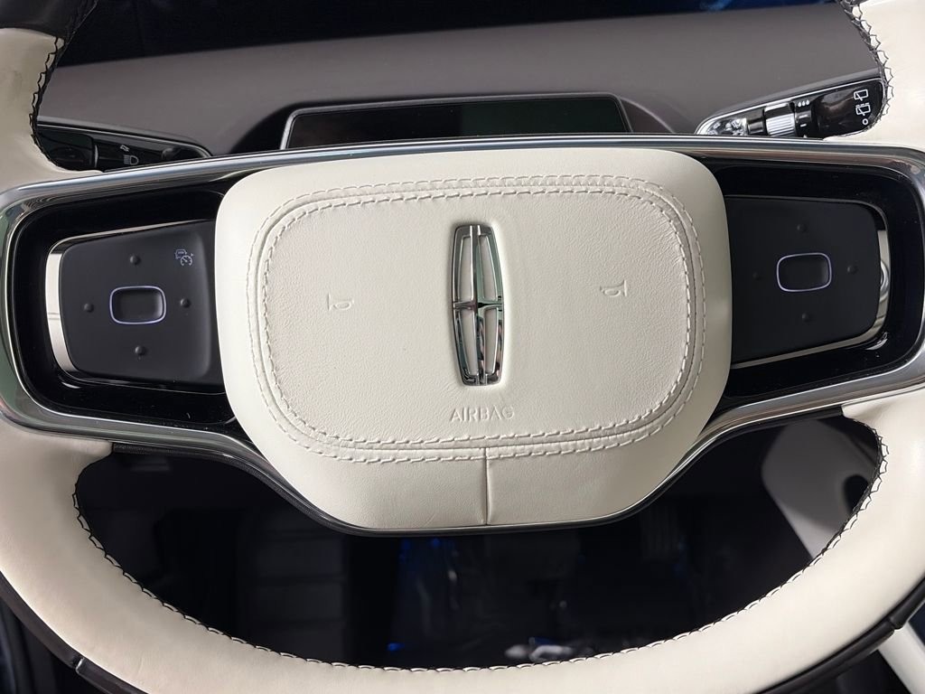 Used 2024 Lincoln Nautilus Black Label image 18