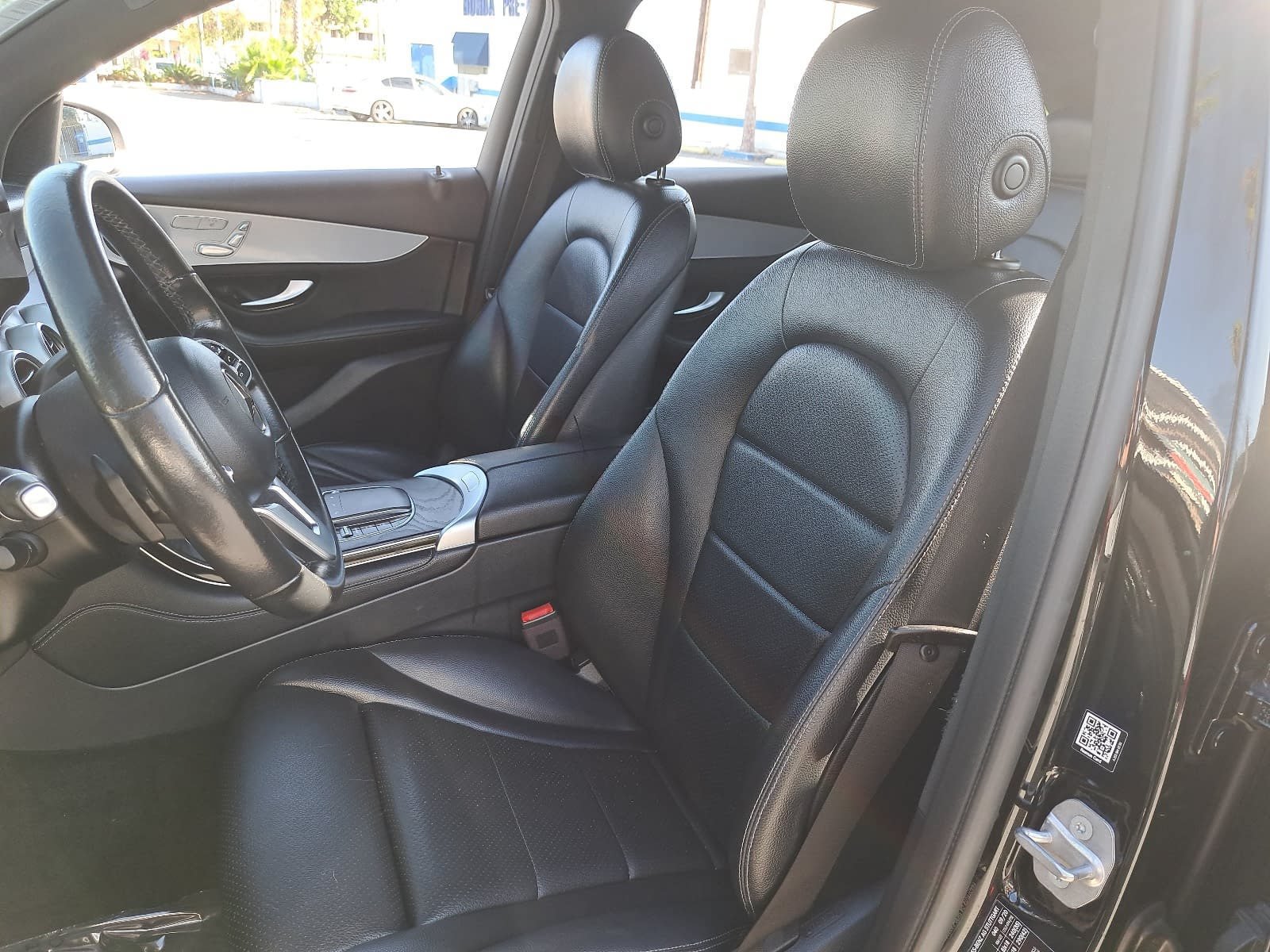 Used 2021 Mercedes-Benz GLC 300 image 17