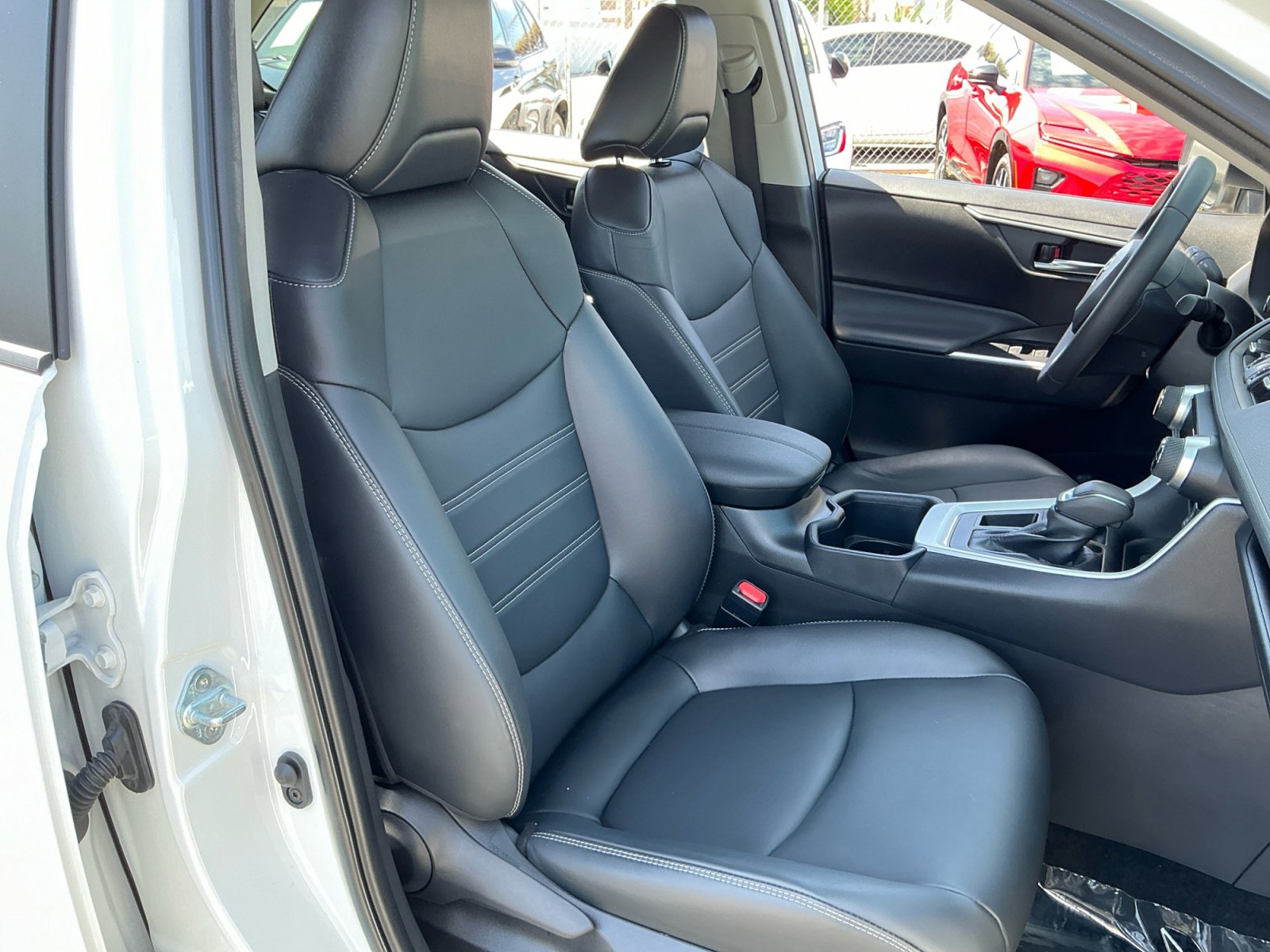 Used 2024 Toyota RAV4 XLE Premium FWD image 21