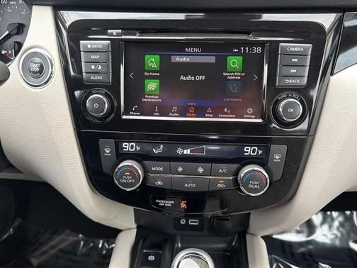 Used 2022 Nissan Rogue Sport SL AWD/4WD image 16