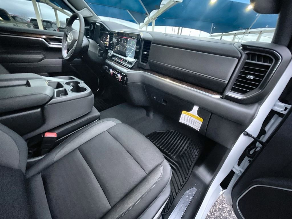 New 2025 GMC Sierra 1500 Elevation image 37