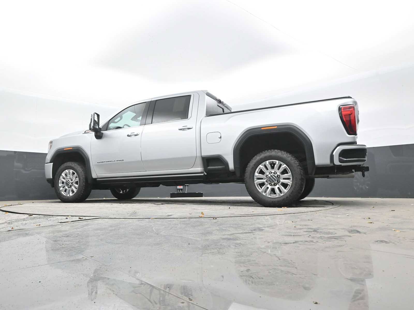 Used 2022 GMC Sierra 3500 Denali w/ Denali Ultimate Package image 53
