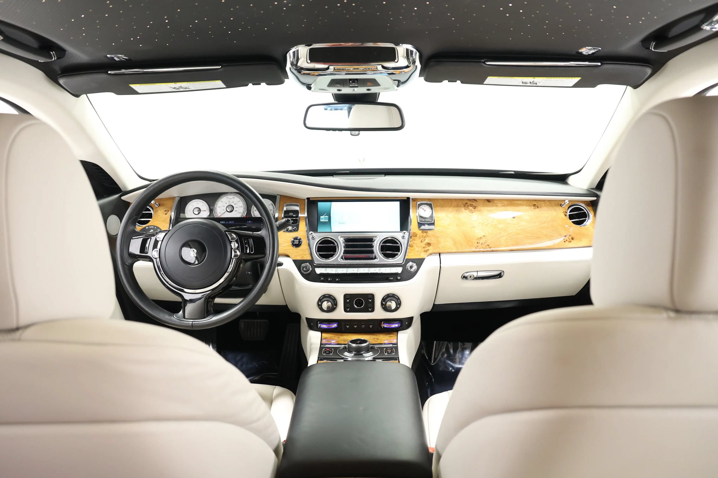 Used 2017 Rolls-Royce Wraith RWD image 32