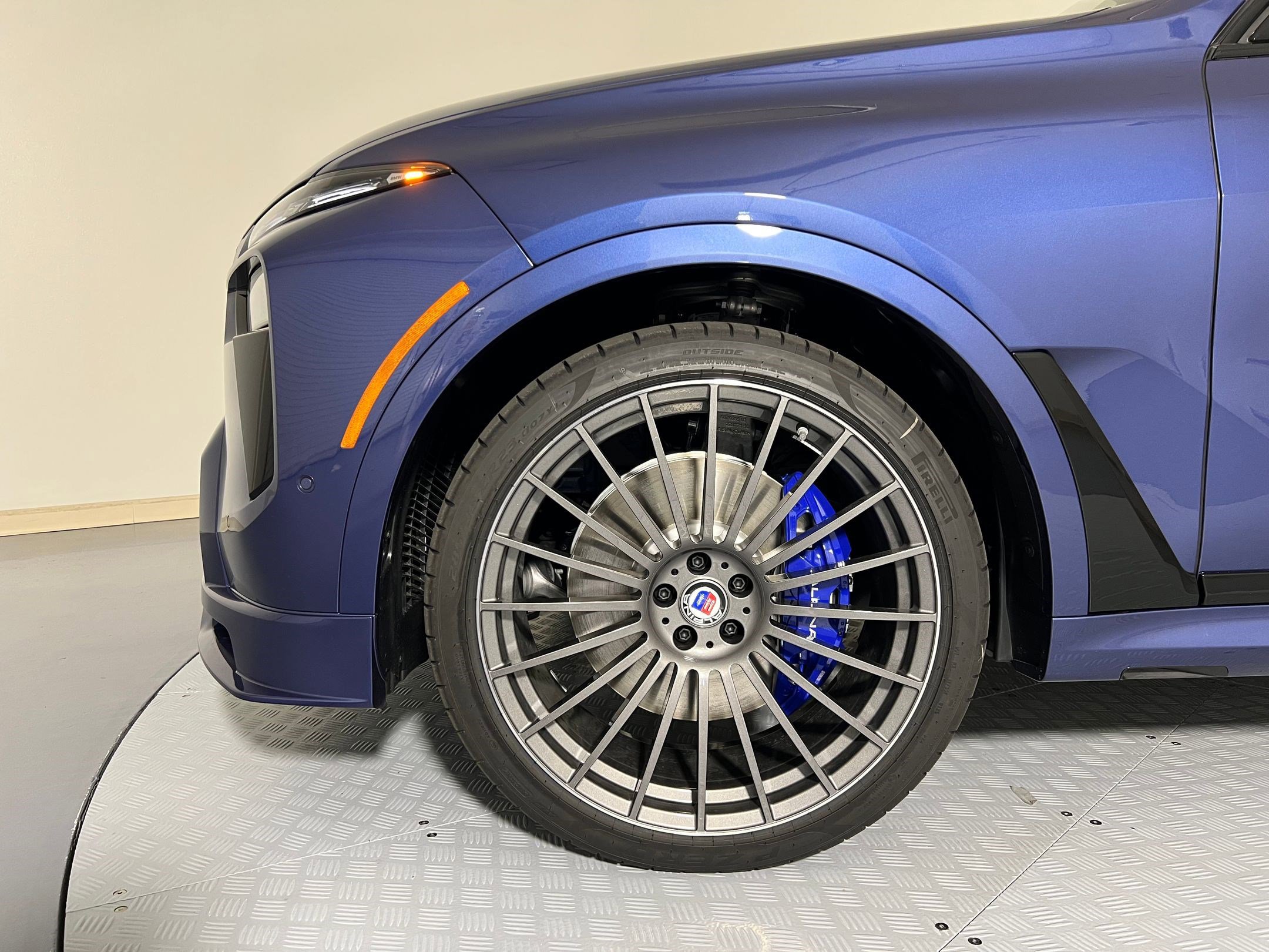 New 2026 BMW ALPINA XB7 image 11