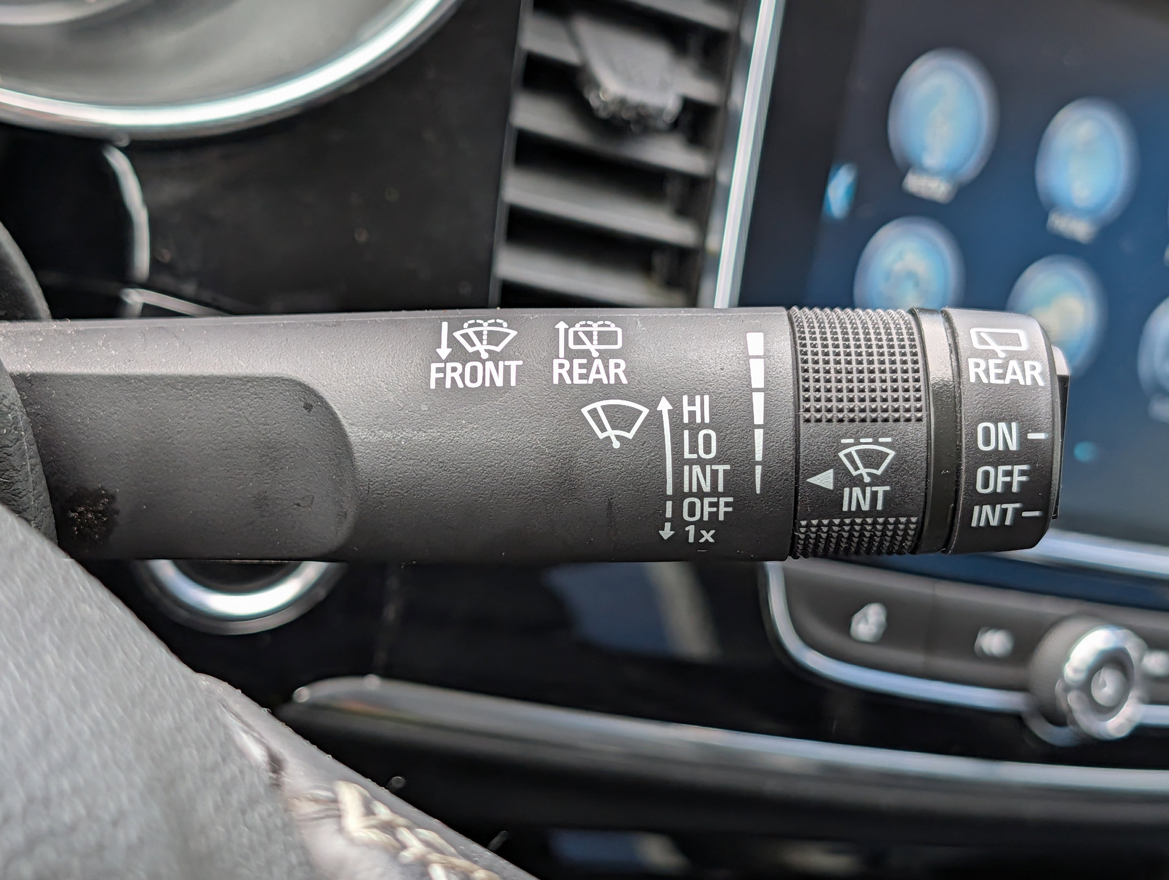 Used 2019 Buick Encore Essence w/ Safety Package II AWD/4WD image 22