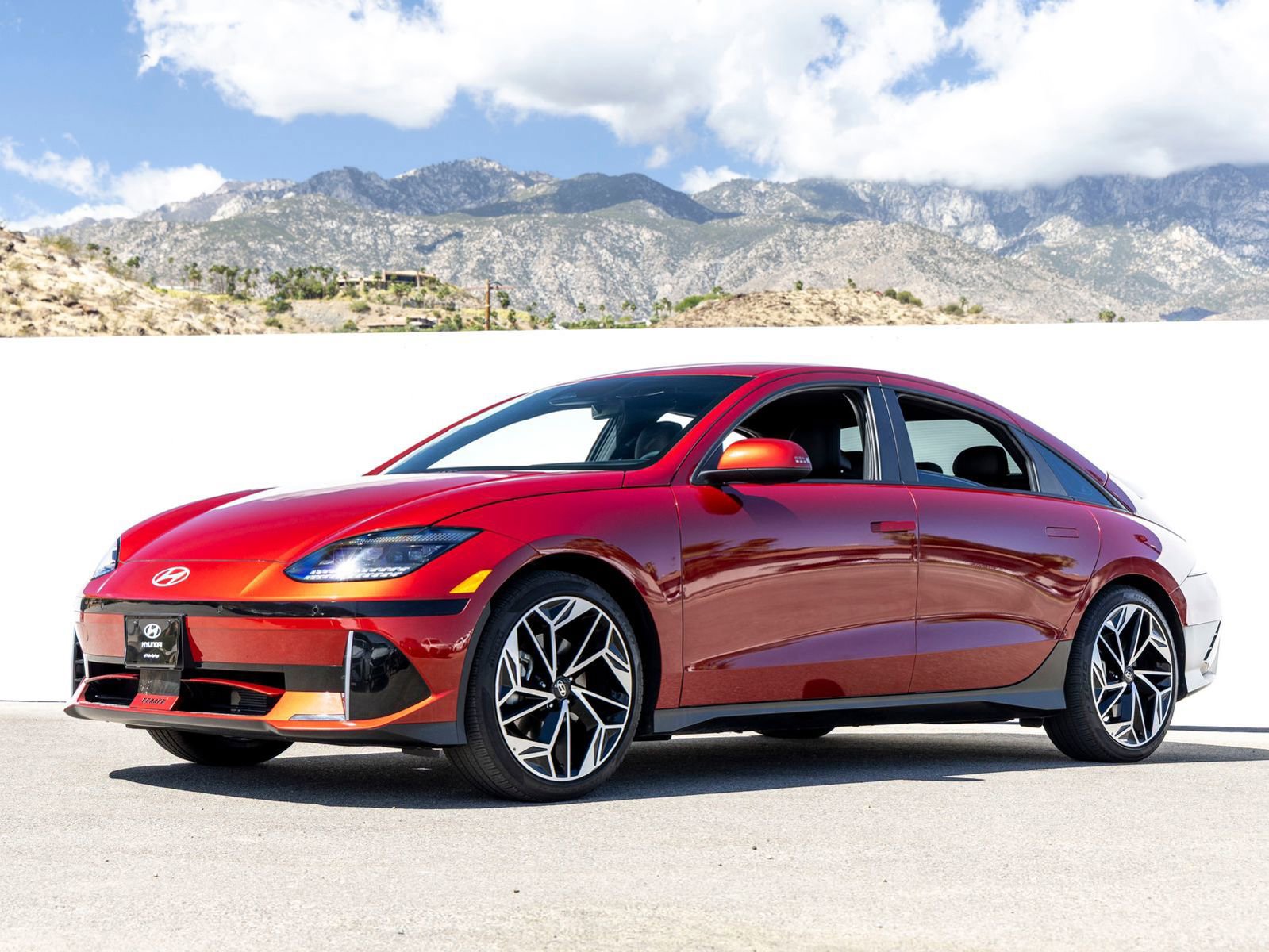 Used 2023 Hyundai Ioniq 6 SEL image 1