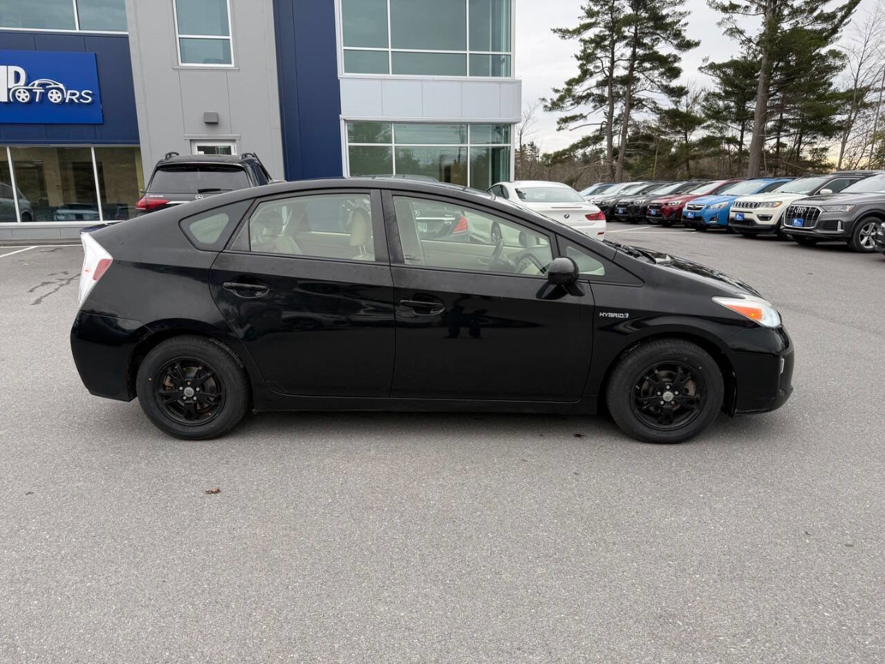 Used 2013 Toyota Prius Four w/ Deluxe Solar Roof Pkg FWD image 7