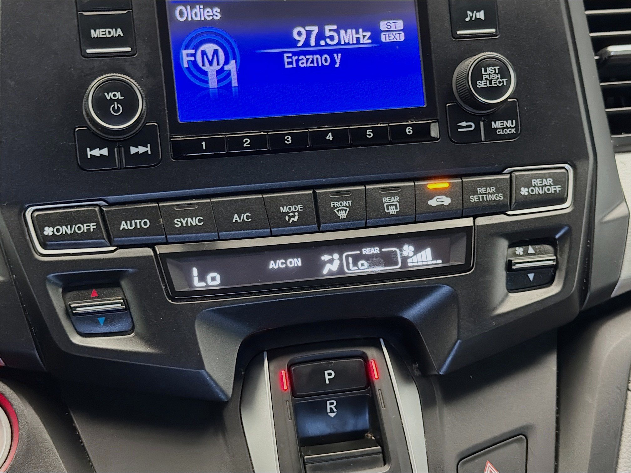 Used 2019 Honda Odyssey LX image 10