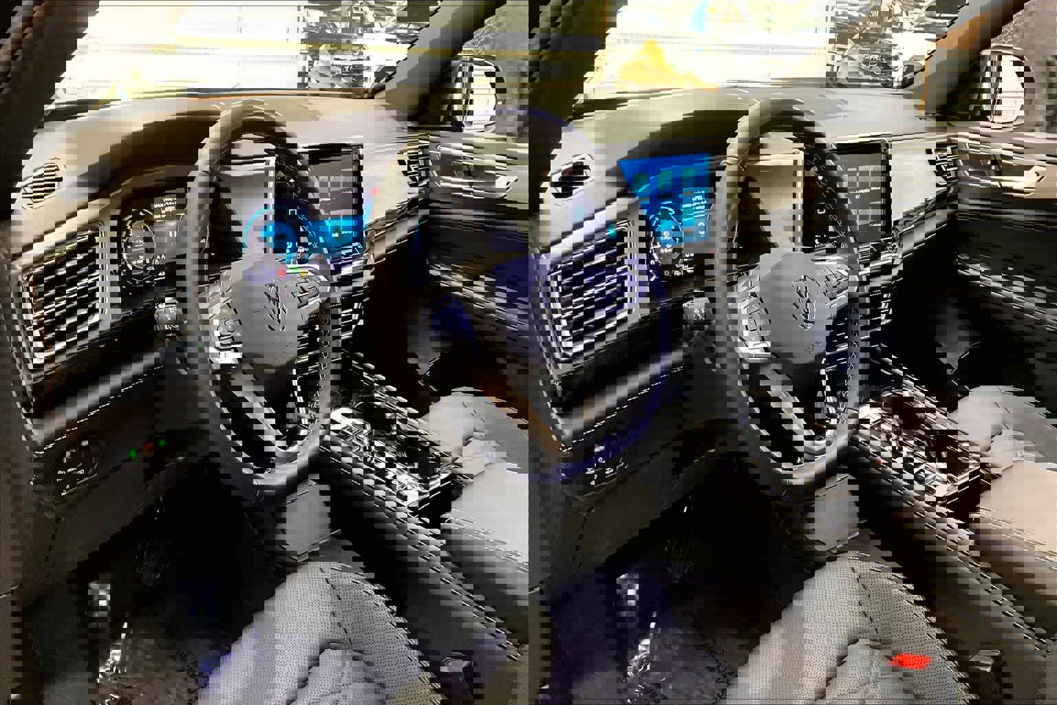 Used 2024 Volkswagen Atlas Cross Sport SE image 17