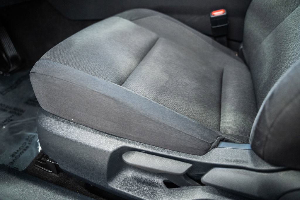 Used 2025 Toyota Camry LE image 33