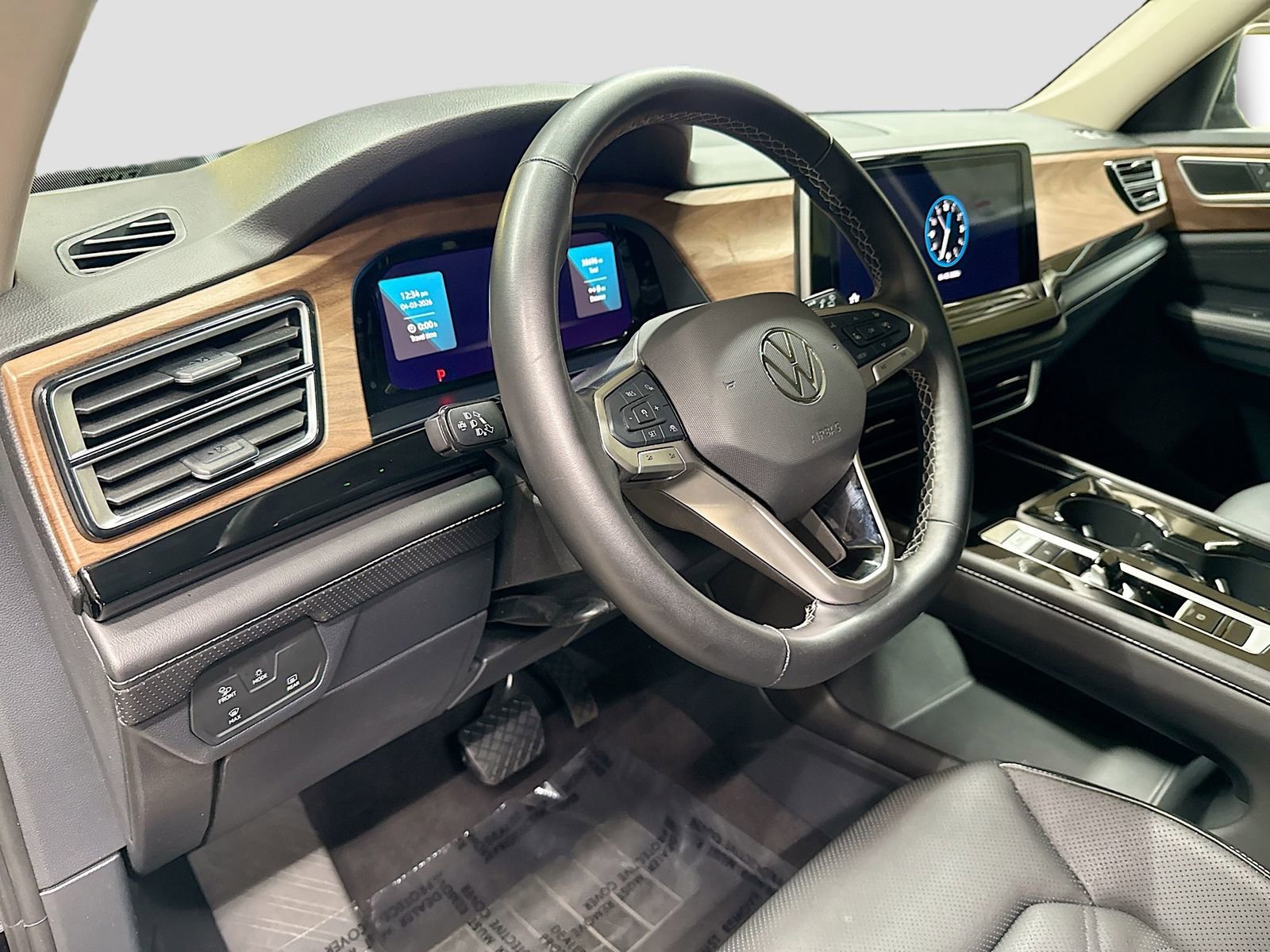 Used 2025 Volkswagen Atlas SE image 9