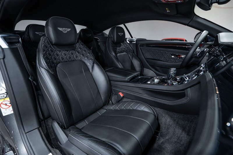 Used 2020 Bentley Continental GT AWD/4WD image 31