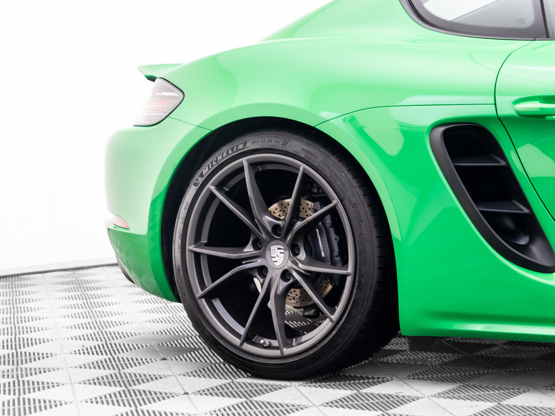Certified 2021 Porsche 718 Cayman RWD image 30