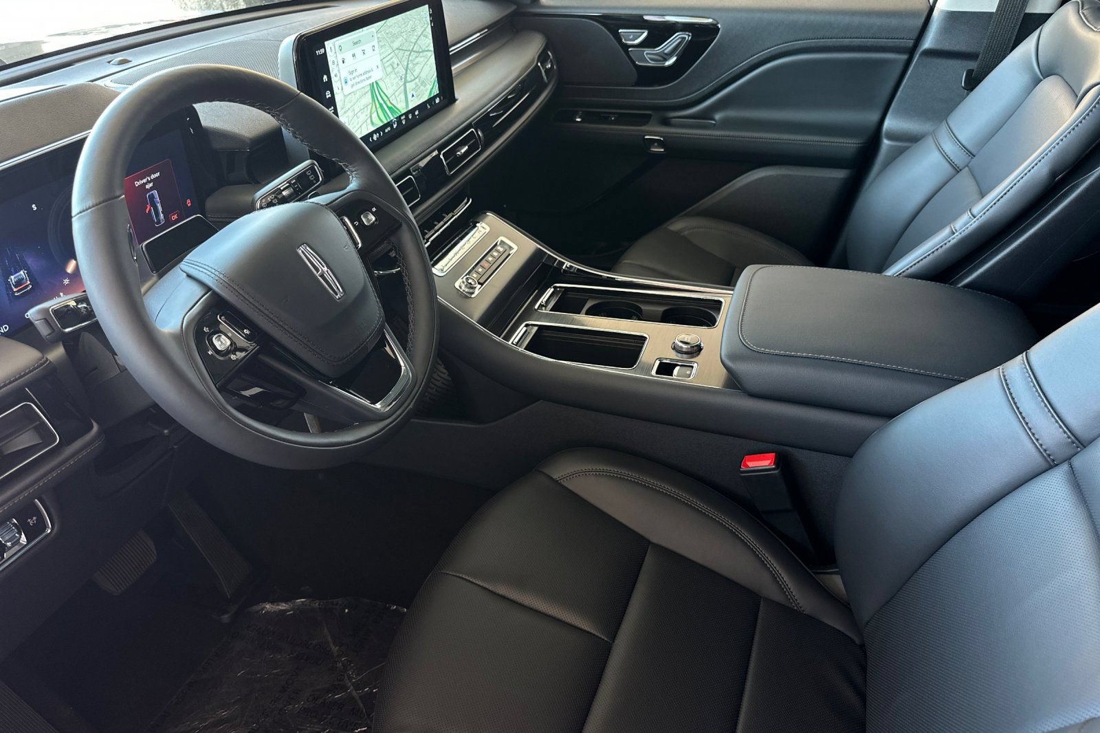 Used 2026 Lincoln Aviator 2WD image 9