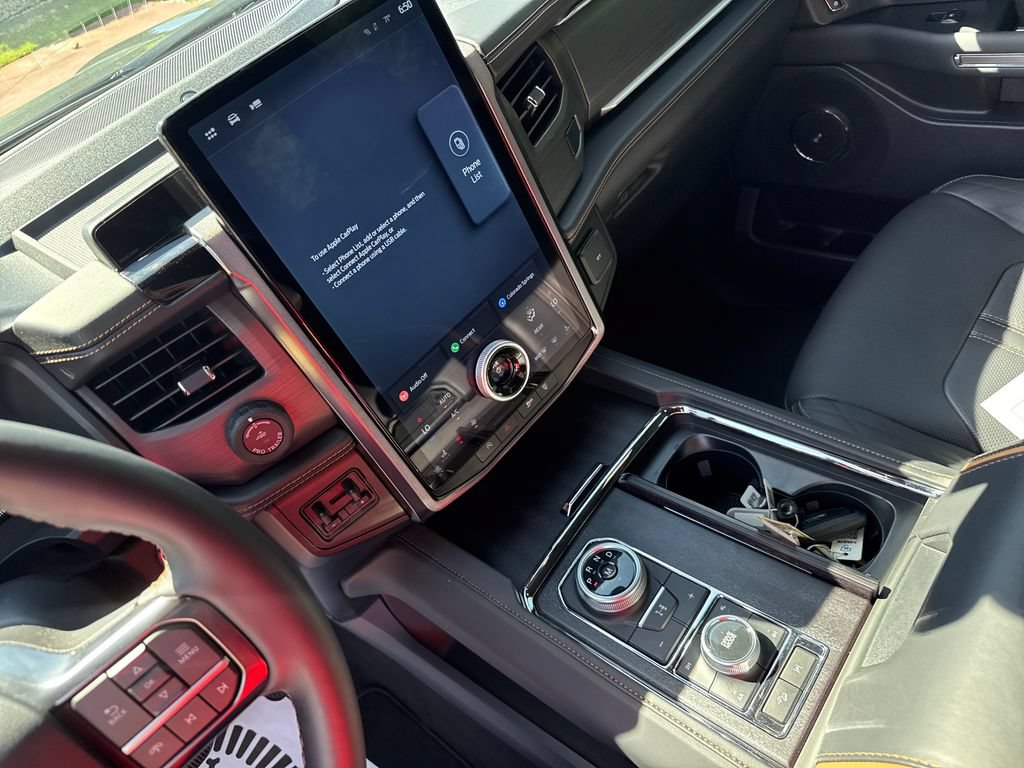 Used 2024 Ford Expedition Max Platinum AWD/4WD image 17