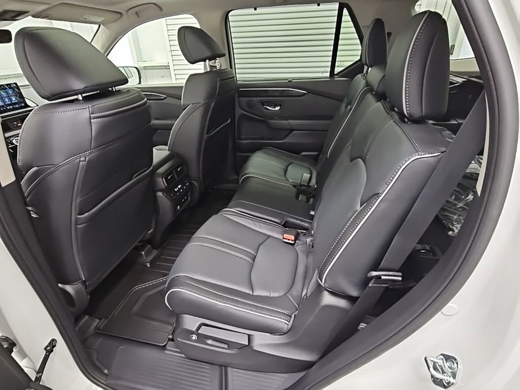 New 2025 Honda Pilot Elite image 34