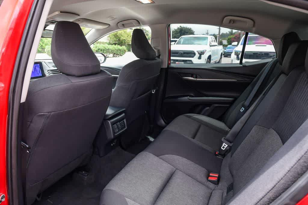 Used 2025 Toyota Camry LE FWD image 18