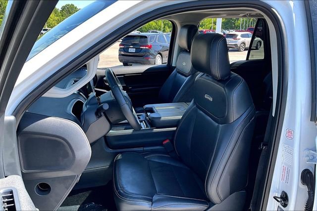Used 2025 Ford Expedition Max Platinum AWD/4WD image 21