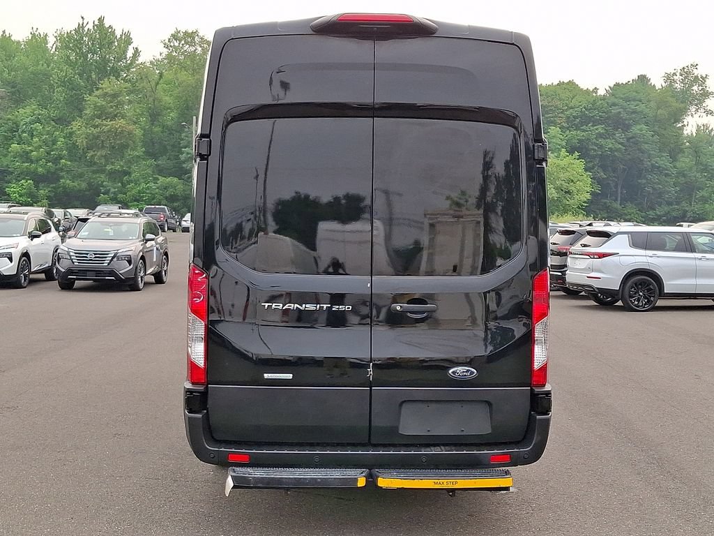 Used 2023 Ford Transit 250 148 High Roof Extended w/ Load Area Protection Package RWD image 5