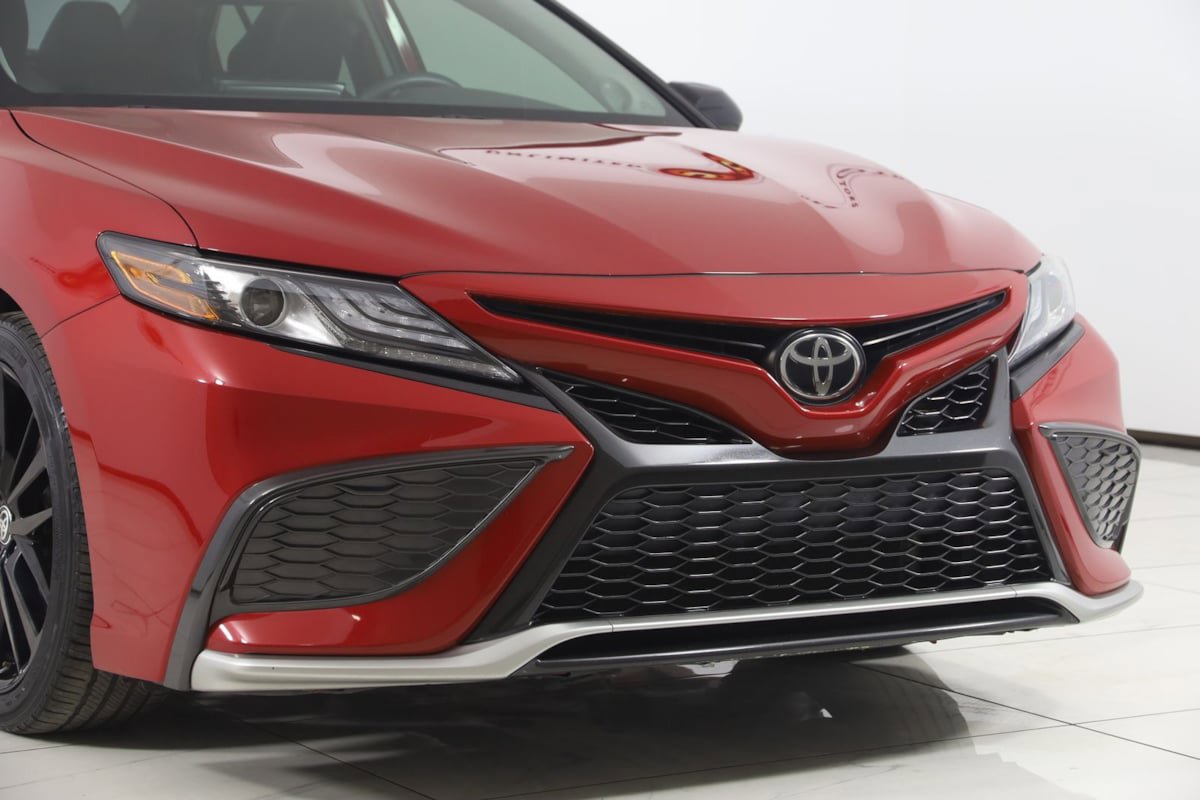 Used 2021 Toyota Camry XSE FWD image 38