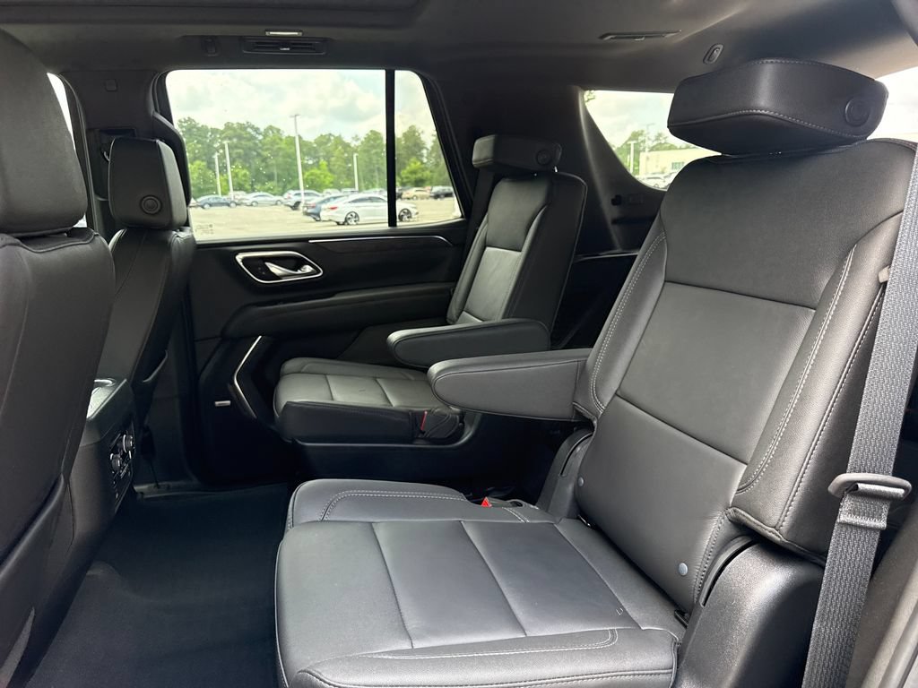 Used 2024 Chevrolet Tahoe Z71 w/ Luxury Package AWD/4WD image 32
