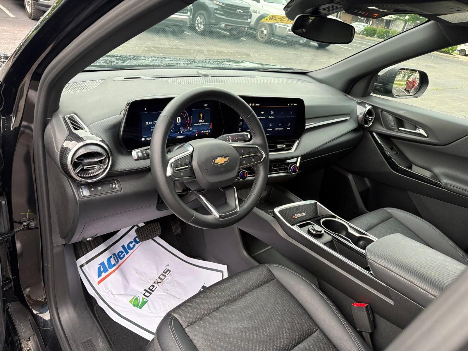 Used 2026 Chevrolet Equinox LT w/ Convenience Package II FWD image 11
