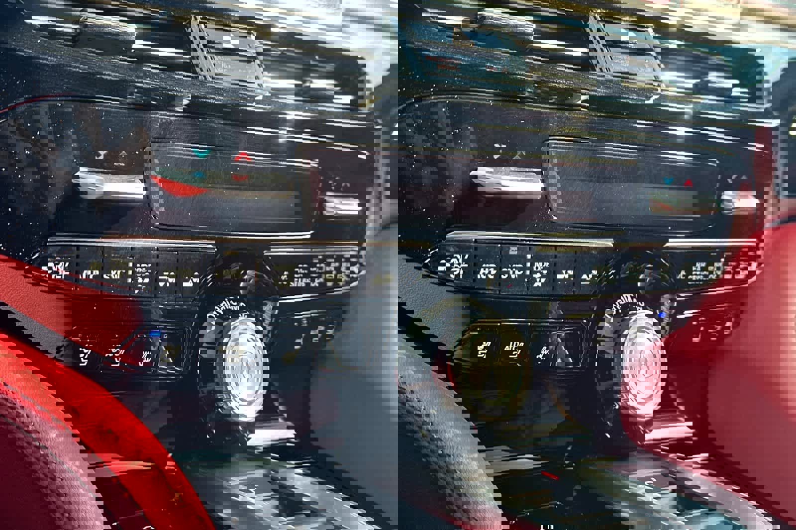 Used 2025 Acura MDX A-Spec image 19