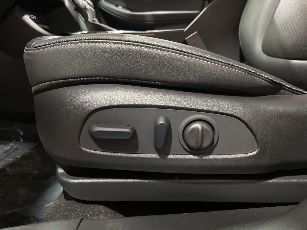 Certified 2023 Buick Encore GX Essence w/ Experience Buick Package AWD/4WD image 23