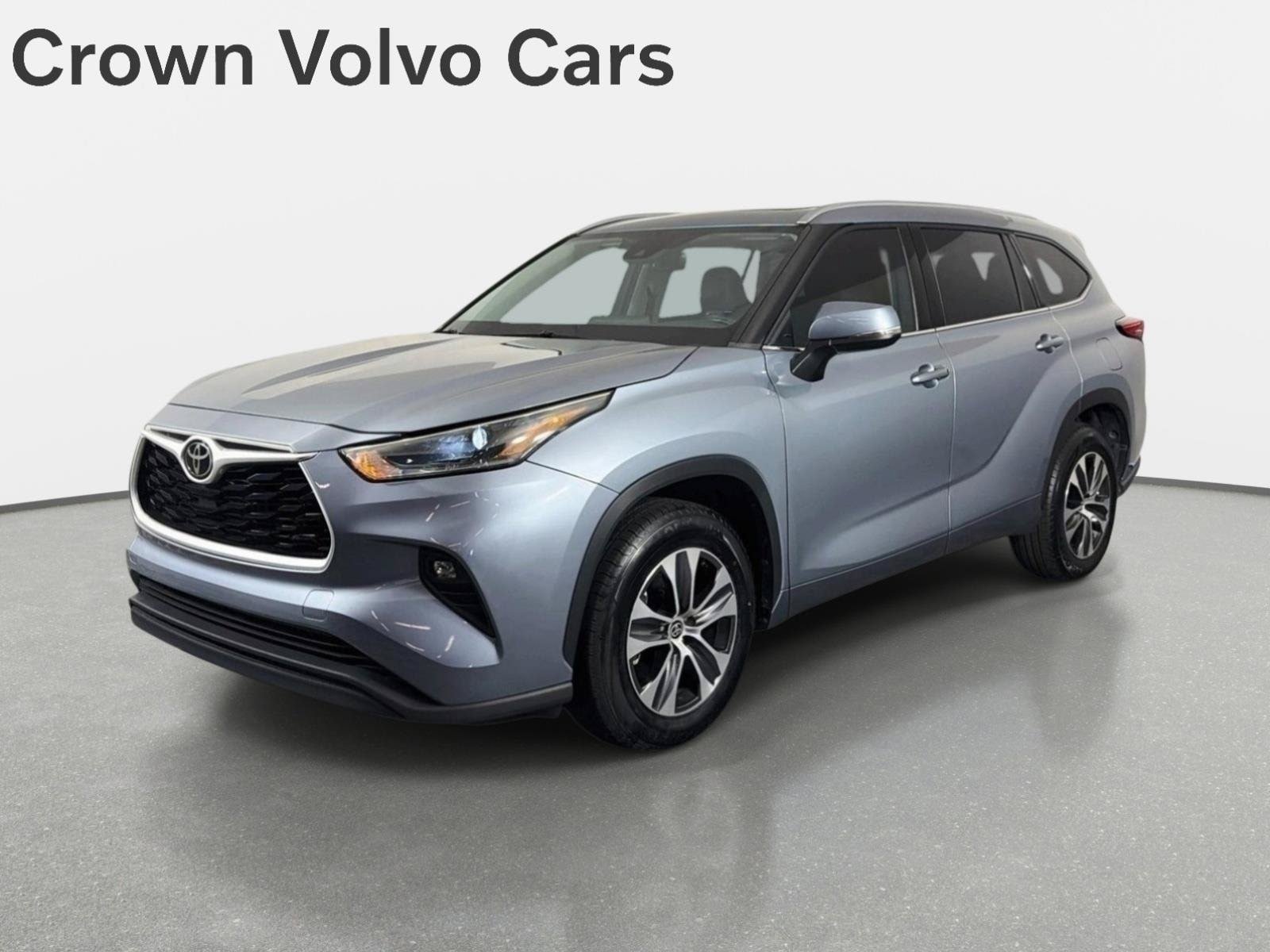 Used 2021 Toyota Highlander XLE FWD image 1