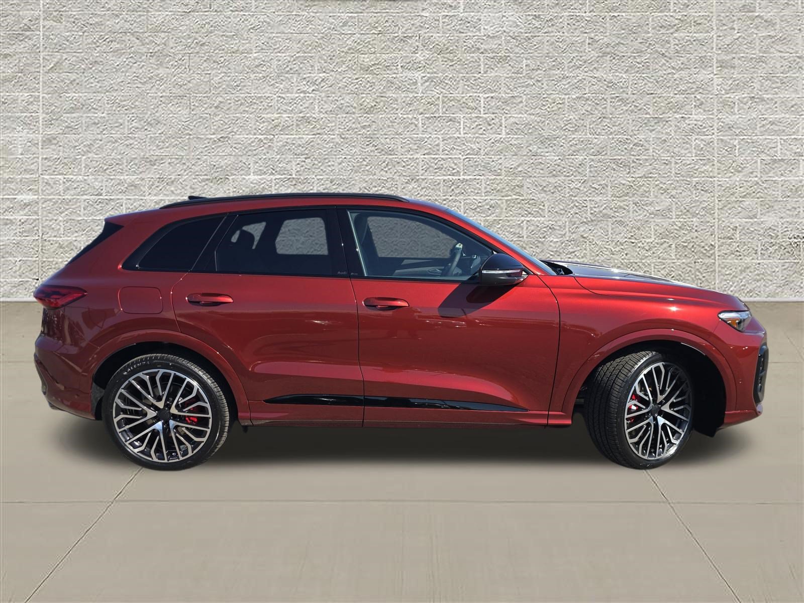 New 2026 Audi SQ5 Premium Plus AWD/4WD image 8