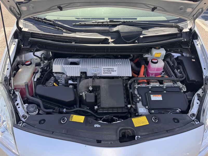 Used 2014 Toyota Prius Three FWD image 10