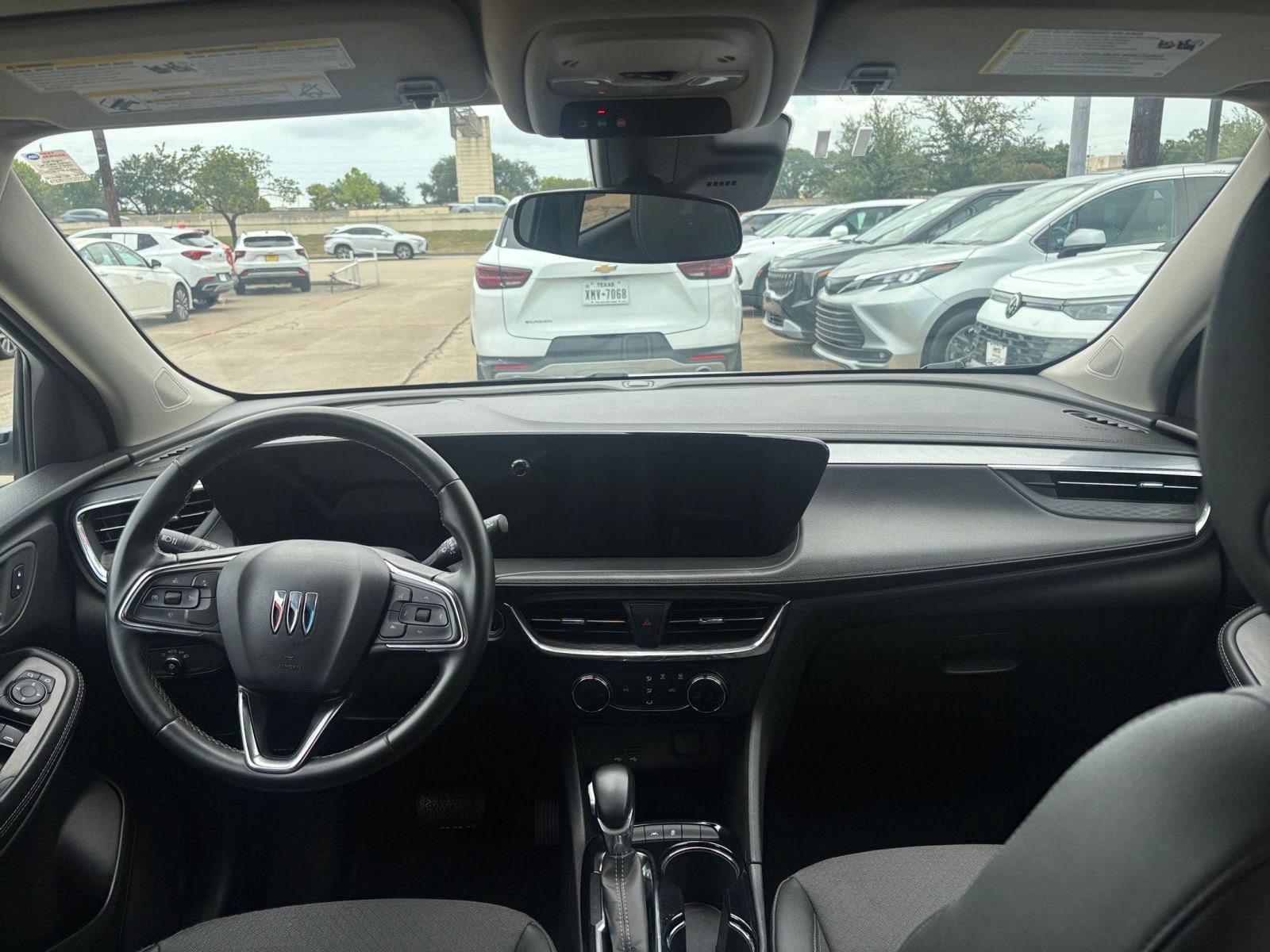 Used 2025 Buick Encore GX Preferred FWD image 31