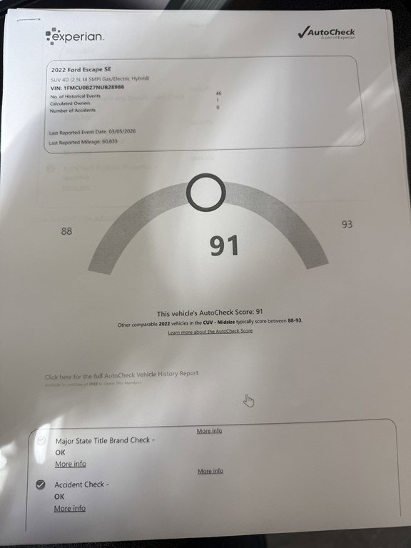 Used 2022 Ford Escape SE image 2