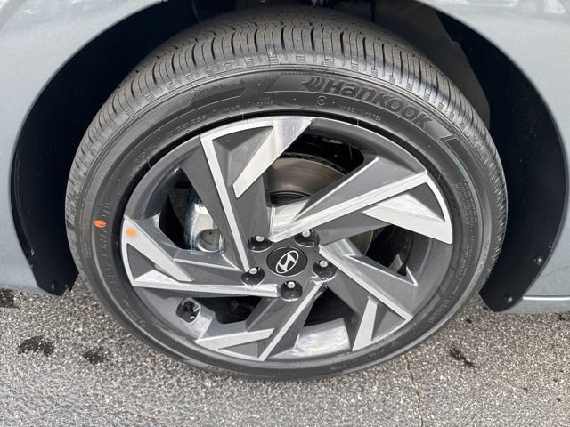 New 2026 Hyundai Elantra Limited FWD image 16