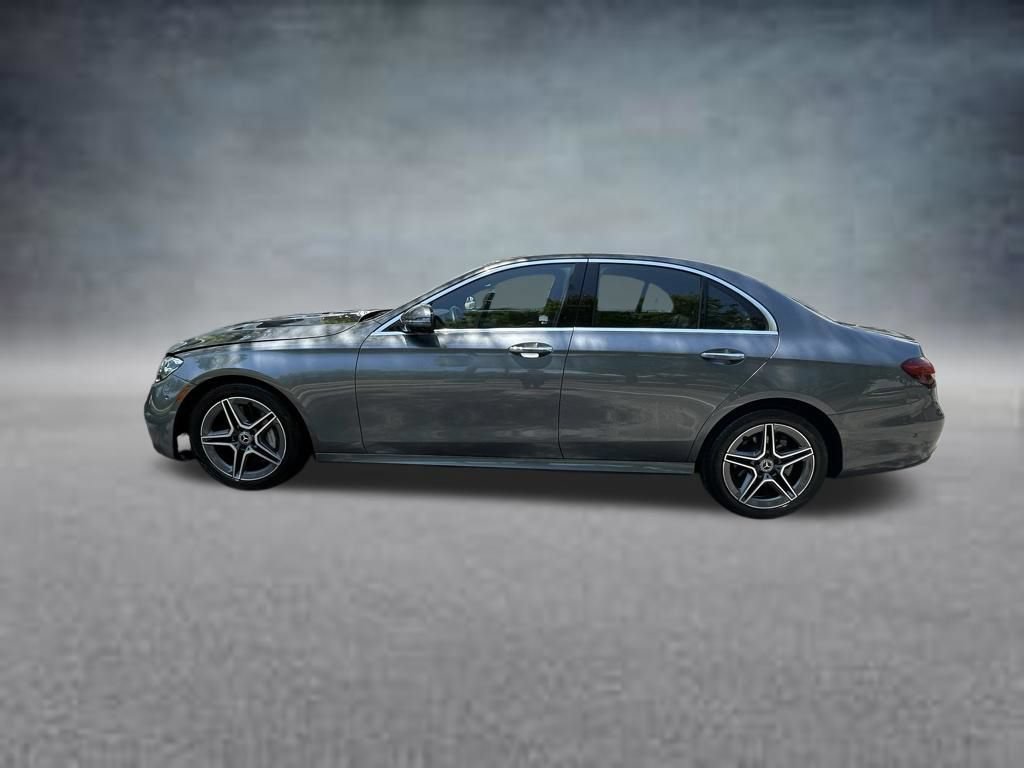 Used 2023 Mercedes-Benz E 350 4MATIC Sedan image 4