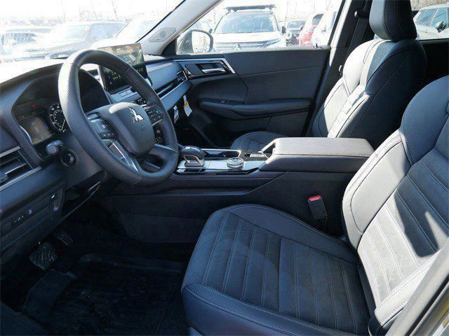 New 2026 Mitsubishi Outlander AWD image 4