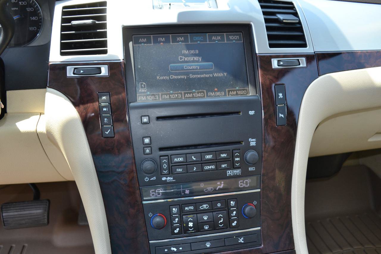 Used 2008 Cadillac Escalade EXT AWD/4WD image 19