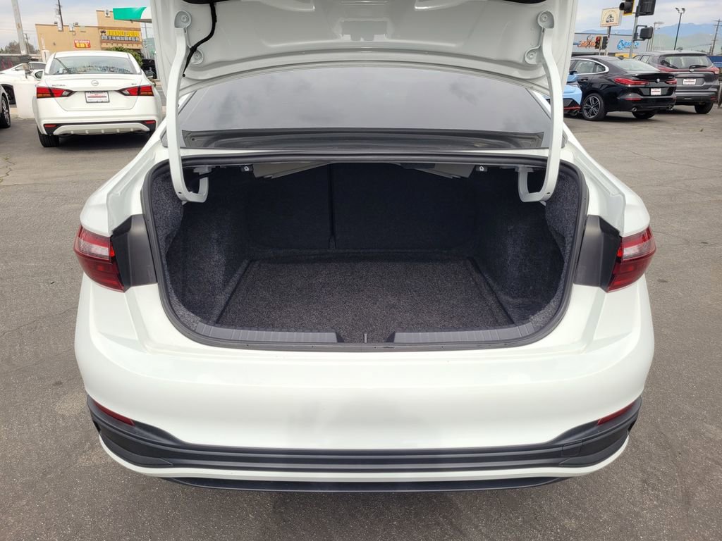 Used 2023 Volkswagen Jetta S image 27