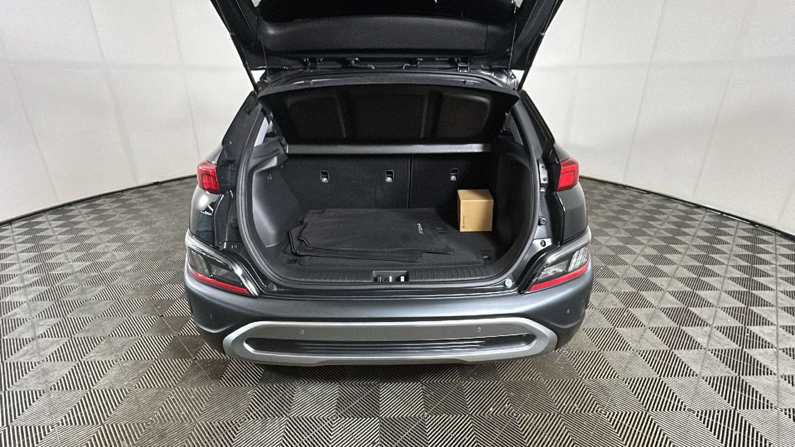 Used 2023 Hyundai Kona Limited AWD/4WD image 33