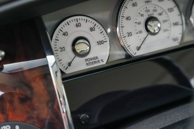 Used 2011 Rolls-Royce Ghost image 27